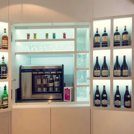 Mercure Centre Grimaldi מלון