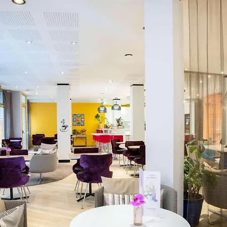 מלון Mercure Centre Grimaldi 4*