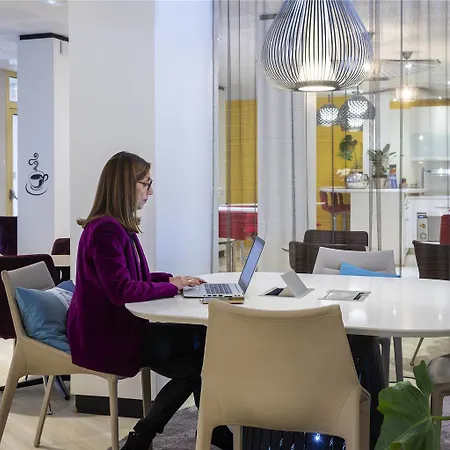 Mercure Centre Grimaldi Hotel 4*