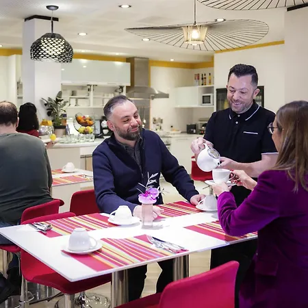 Hotel Mercure Centre Grimaldi 4*