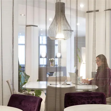 Mercure Centre Grimaldi מלון 4*