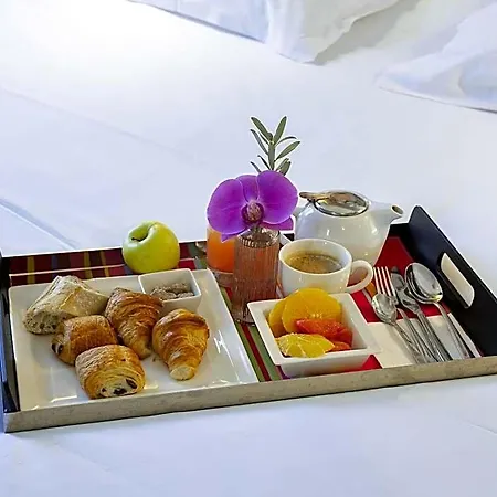 Mercure Centre Grimaldi Hotel 4*