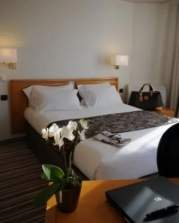 Hotel Mercure Centre Grimaldi 4*