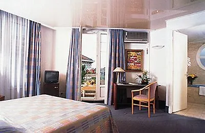 Mercure Centre Grimaldi Hotel