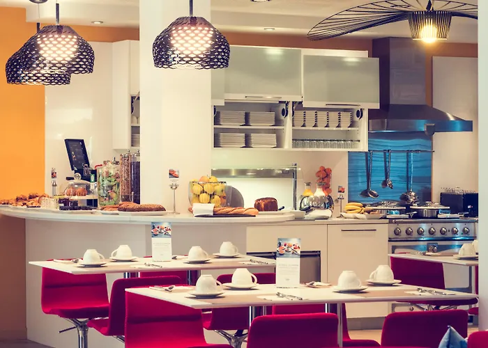 Hotel Mercure Centre Grimaldi 4*