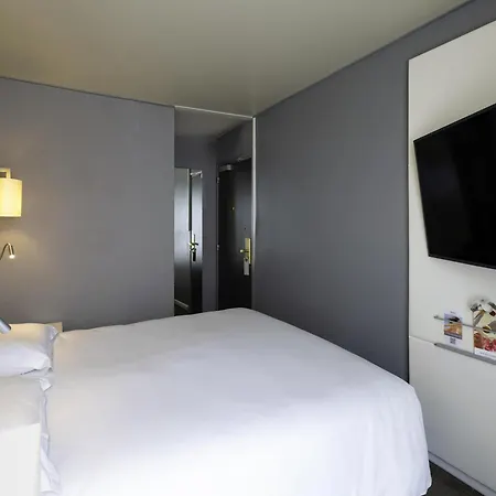 Mercure Centre Grimaldi Otel 4*